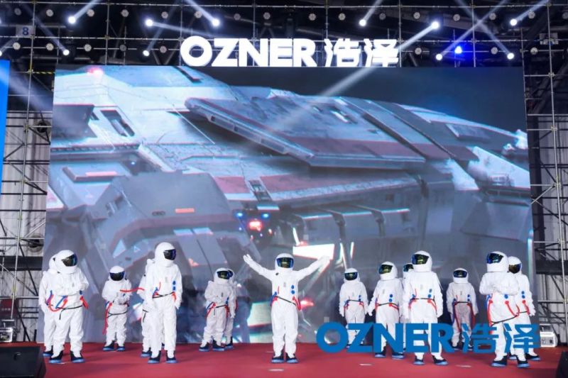 企业年会-BOSS秀参考 现场实拍图