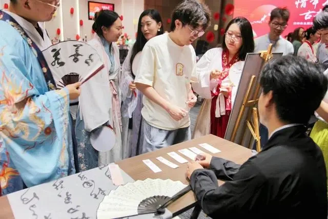 七夕游园相亲会 现场实拍图