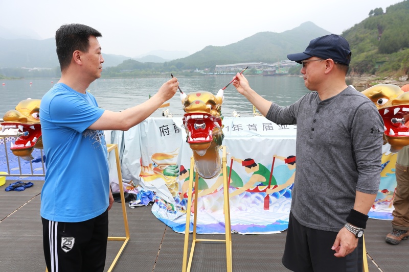 龙舟竞渡 现场实拍图
