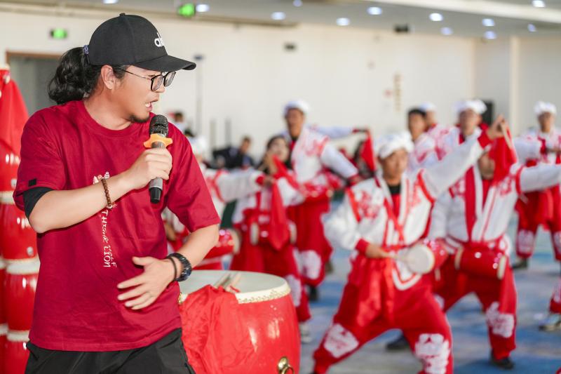 腰鼓团建 现场实拍图