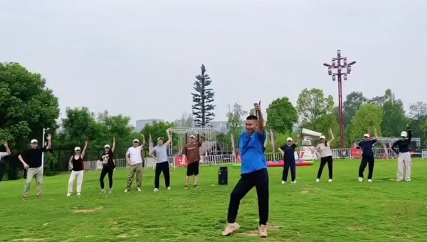 年会全场互动游戏 现场实拍图