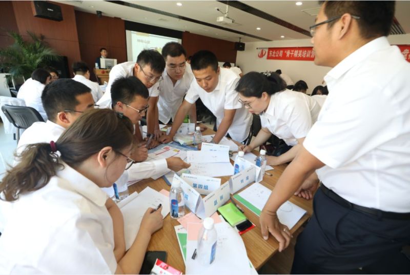 《权利游戏》情景模拟沙盘 现场实拍图