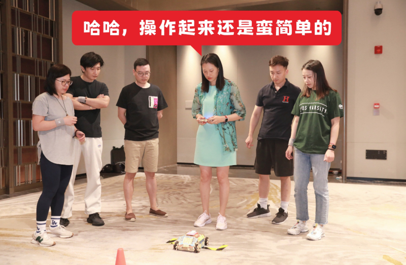 足球战甲 现场实拍图