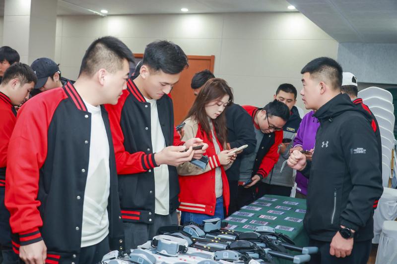 传奇精英 现场实拍图