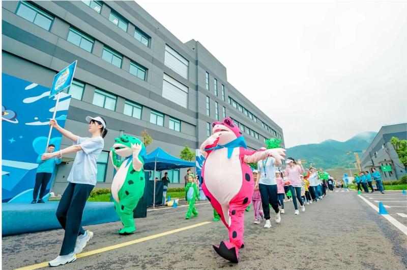 亲子运动会 现场实拍图