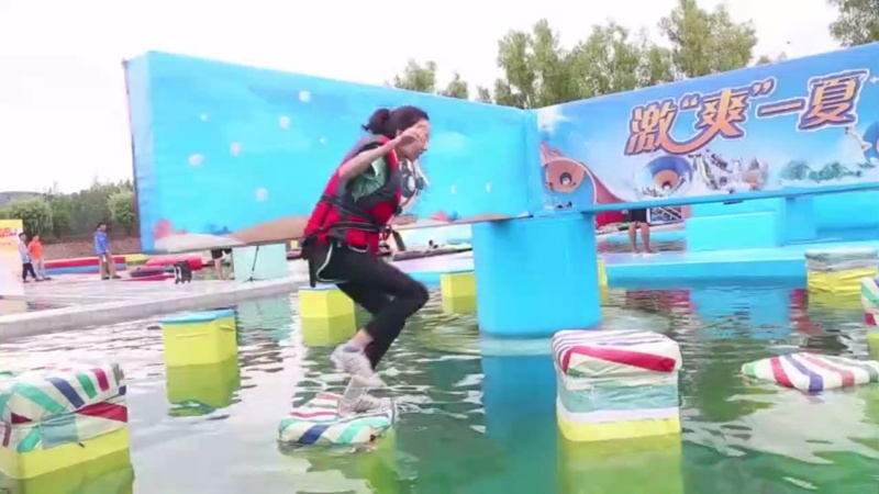 水上大冲关 现场实拍图