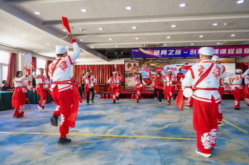 腰鼓团建 现场实拍图