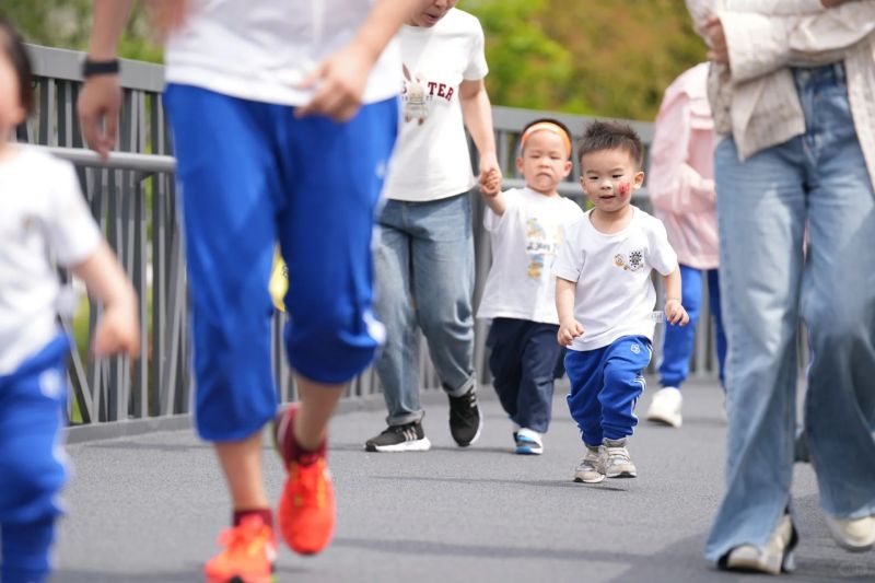 家庭马拉松 现场实拍图