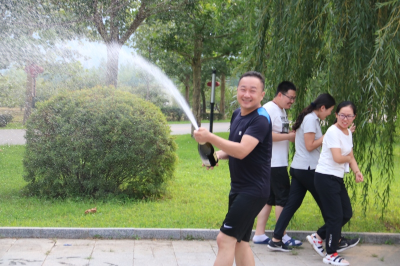 水上大冲关 现场实拍图