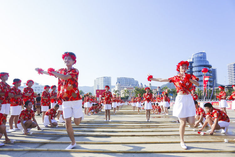 竹竿舞 现场实拍图