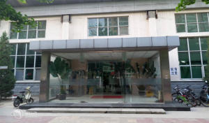 东丽温泉家园羽毛球馆