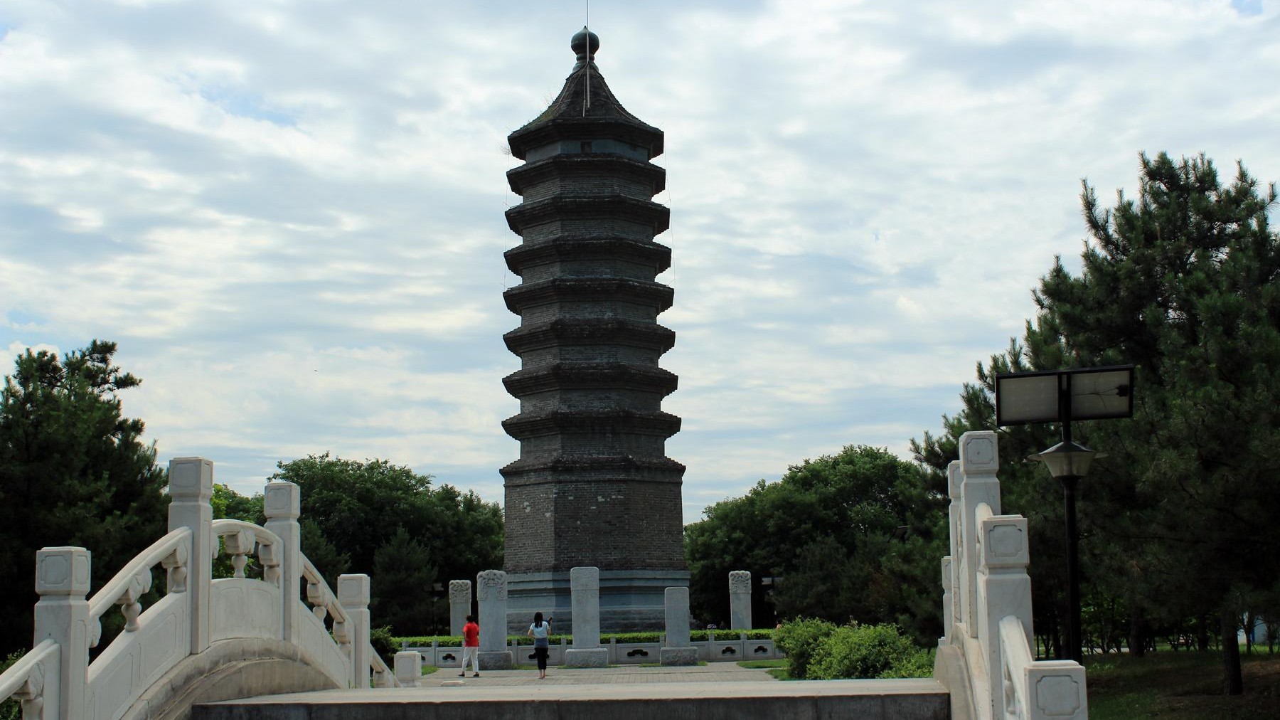 古塔公园场地图片