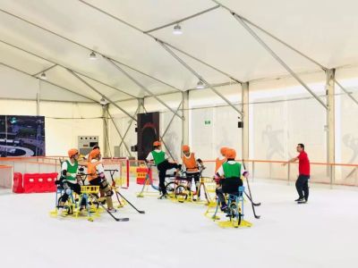 冰上自行车曲棍球