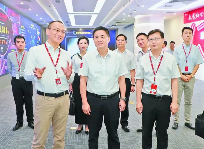 参观京东学创新 现场实拍图