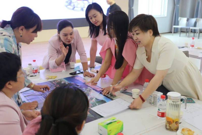 《权利游戏》情景模拟沙盘 现场实拍图