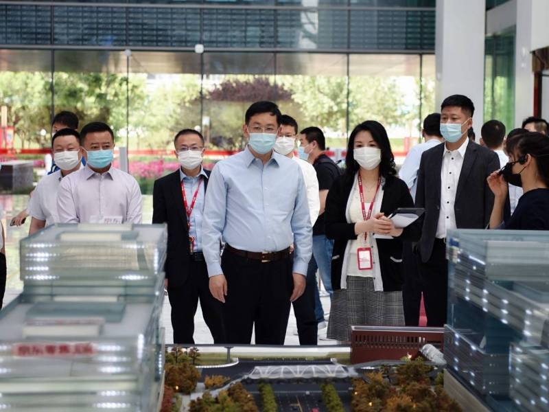 参观京东学创新 现场实拍图
