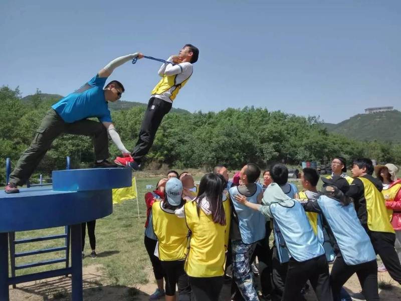 背摔 现场实拍图