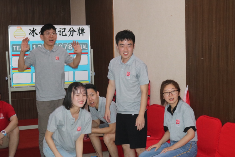 旱地冰壶 现场实拍图