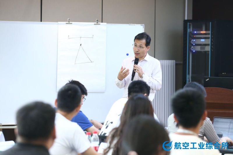 【航空工业综合所】新员工培训 现场实拍图