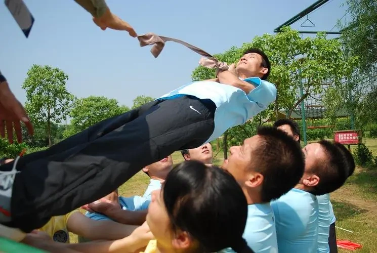 背摔 现场实拍图