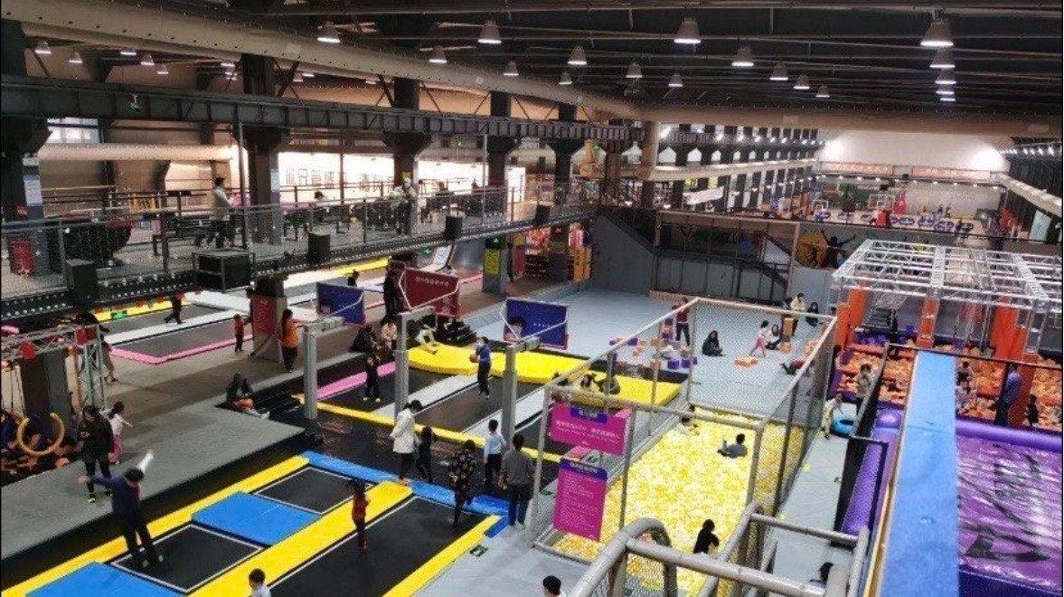 vfly蹦床公园(大兴店)场地图片